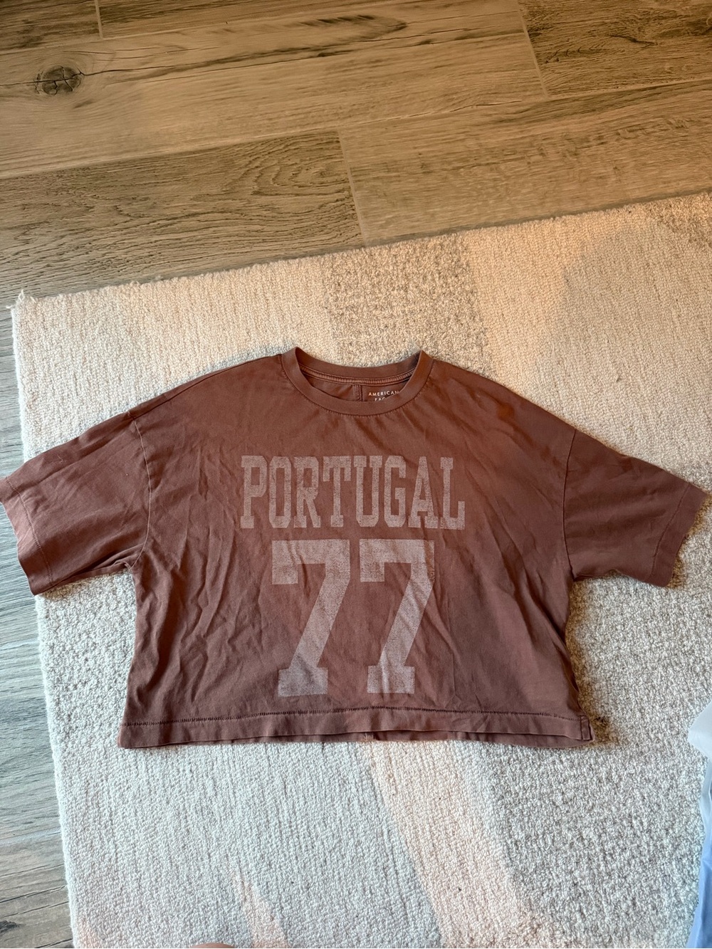 Women's Portugal 77 Graphic Cropped Tee - Brown